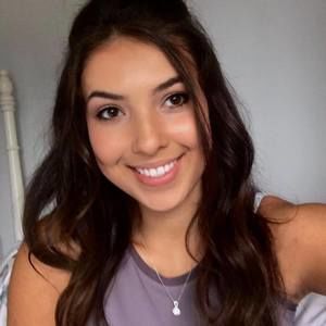 Meet your Posher, Selena